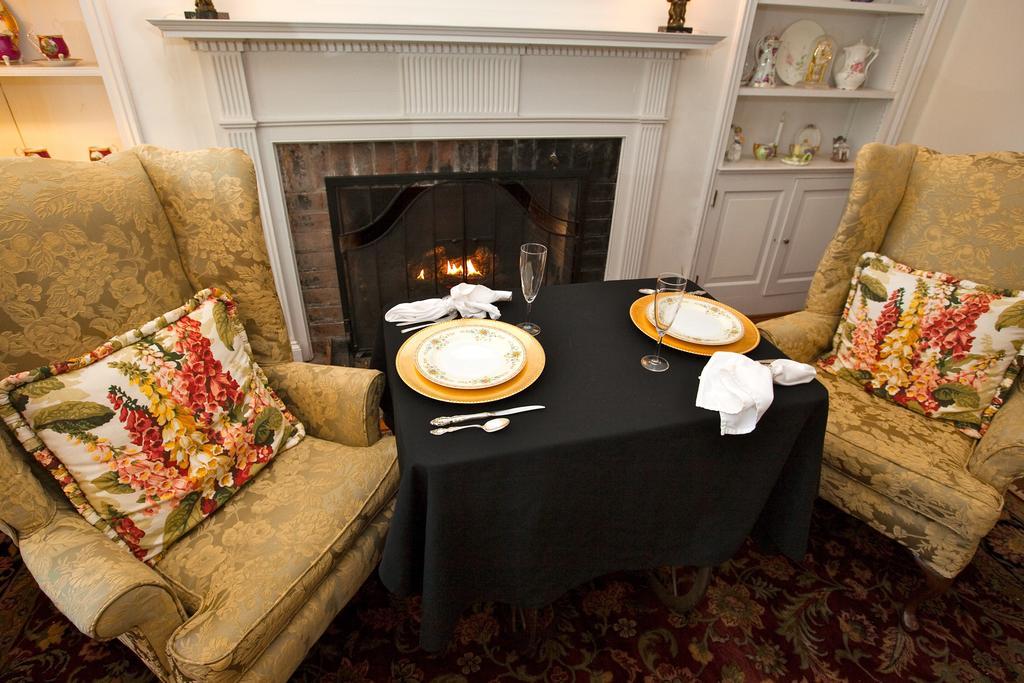 Inn On Poplar Hill Orange Bagian luar foto