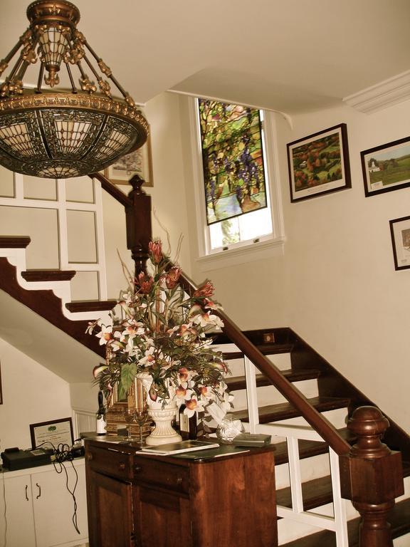 Inn On Poplar Hill Orange Bagian luar foto